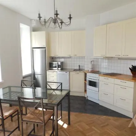 Kotimaailma Helsinki-pajalahdentie 4 *